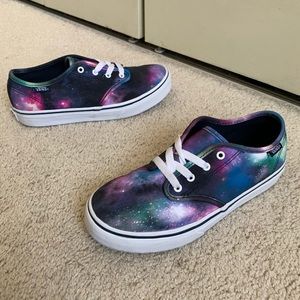 Vans Cosmic Low Top Girls Sneakers Size 3